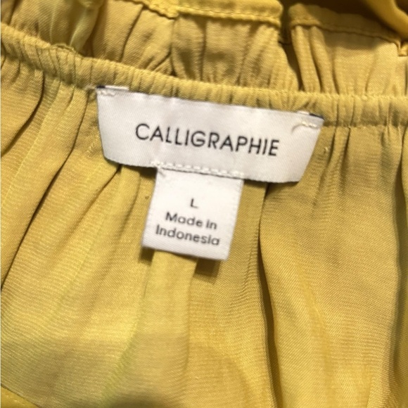 CALLIGRAPHIE Elegant Mustard Ruffle Blouse Size L - Picture 6 of 7